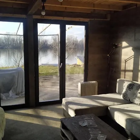 Chill Party Kucice דירה בלגרד