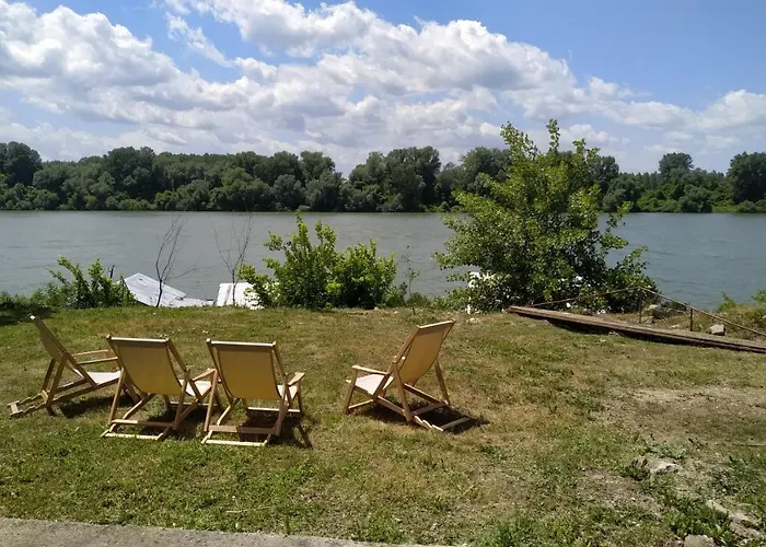 Chill Party Kucice Apartment Belgrad